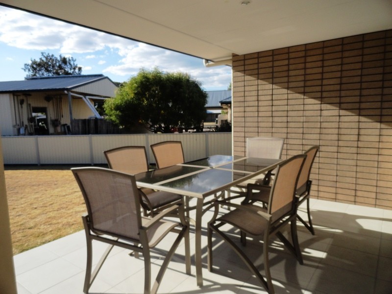 39 Cello Ct, Chinchilla QLD 4413