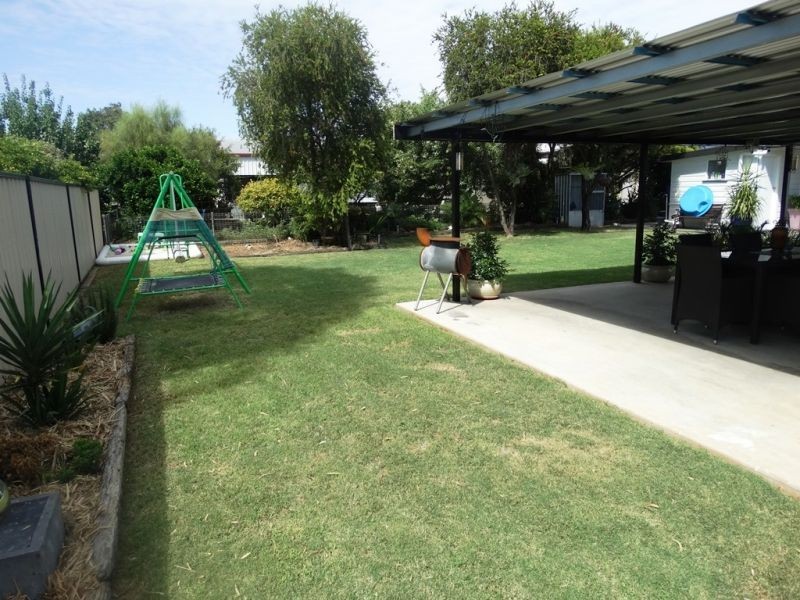 7 Windmill Road, Chinchilla QLD 4413