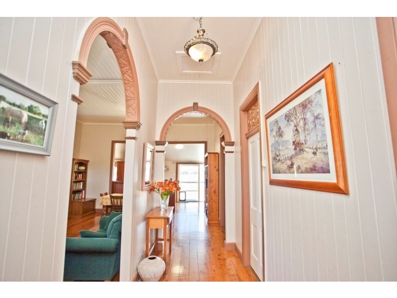 183 Burnt Bridge Road, Chinchilla QLD 4413