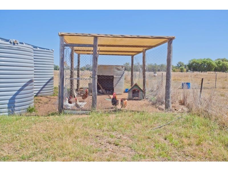 183 Burnt Bridge Road, Chinchilla QLD 4413