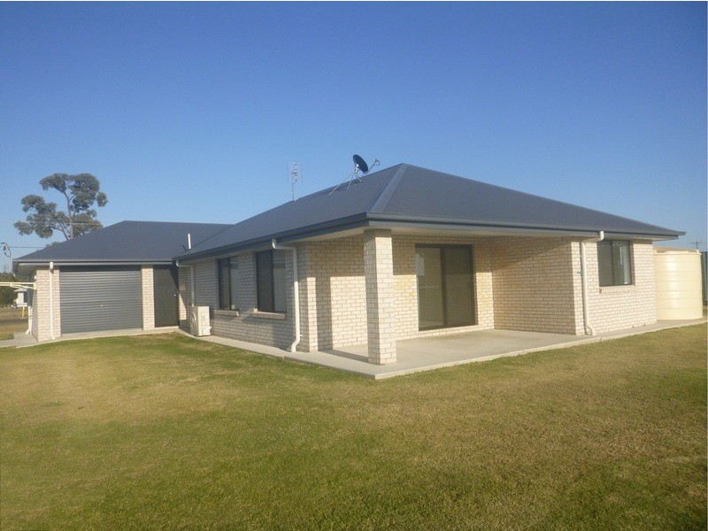 32 Ainsworth St, Chinchilla QLD 4413
