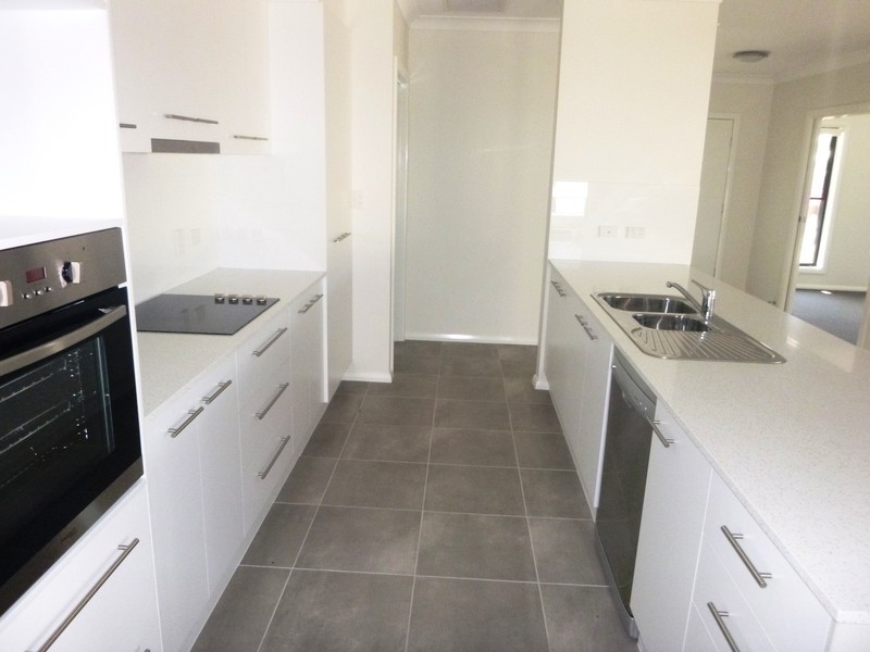 2 Parker Place, Chinchilla QLD 4413