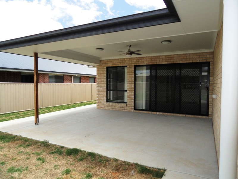 2 Parker Place, Chinchilla QLD 4413