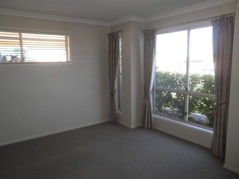 6 Mckenzie Street, Chinchilla QLD 4413