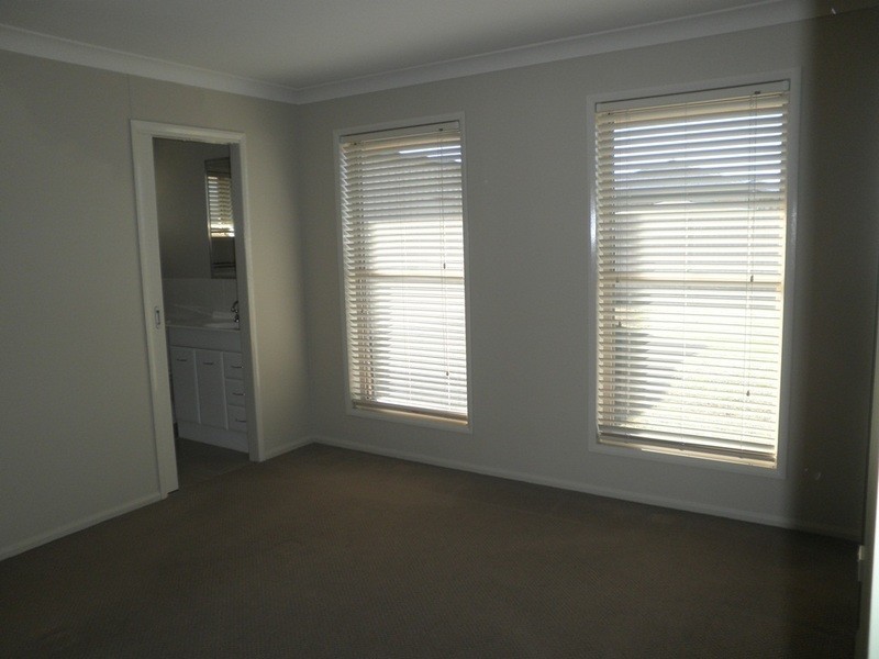 6 Mckenzie Street, Chinchilla QLD 4413