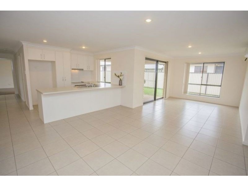 50 Windmill Road, Chinchilla QLD 4413