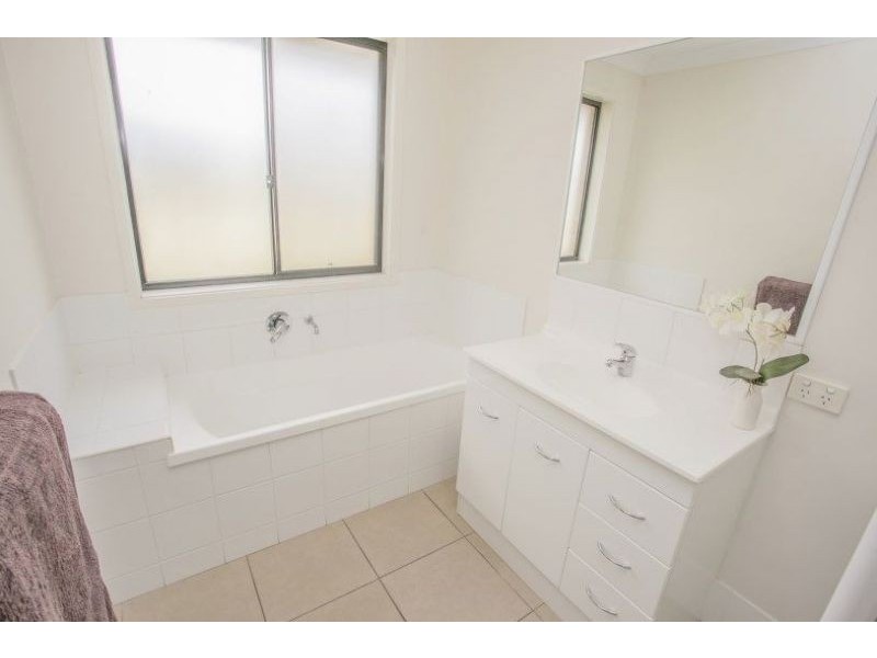 50 Windmill Road, Chinchilla QLD 4413