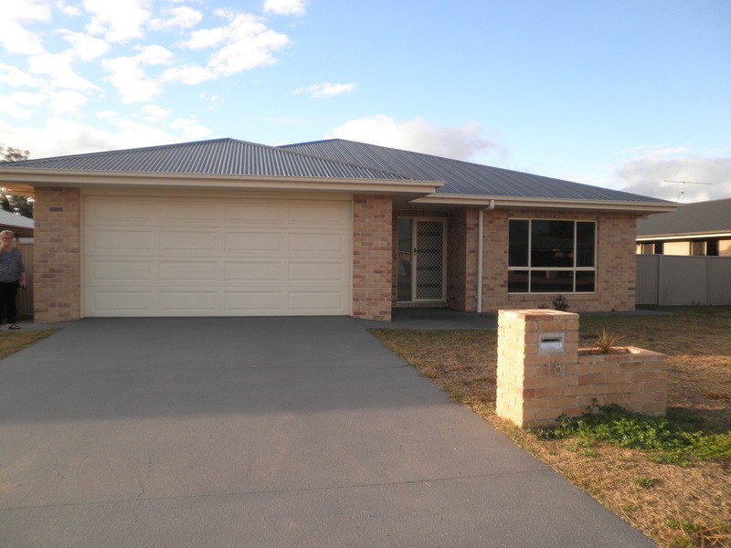 18 Sommerfeld Crescent, Chinchilla QLD 4413