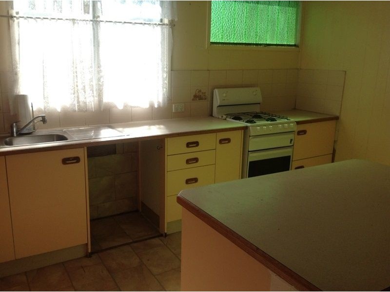 21 Windmill Road, Chinchilla QLD 4413