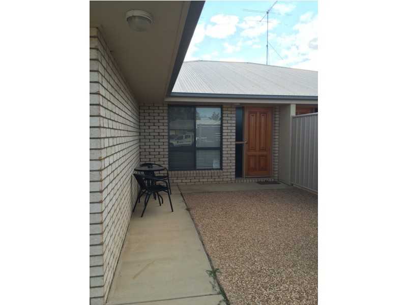 1/15 Back Avenue, Chinchilla QLD 4413
