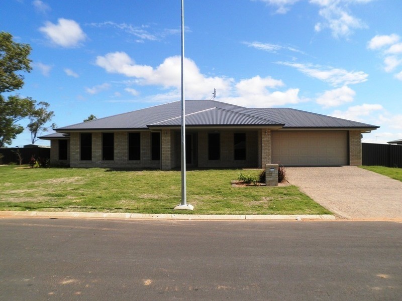 1 Cameron Street, Chinchilla QLD 4413