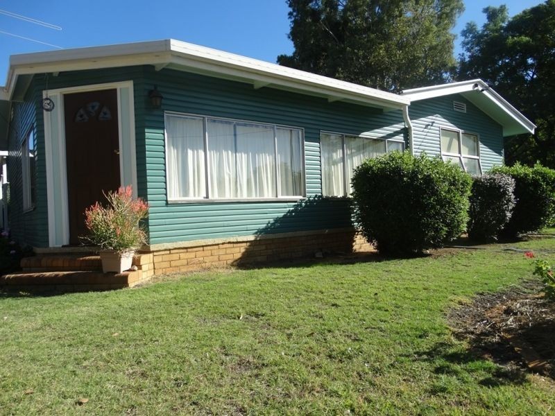 42. Mackie Street, Chinchilla QLD 4413