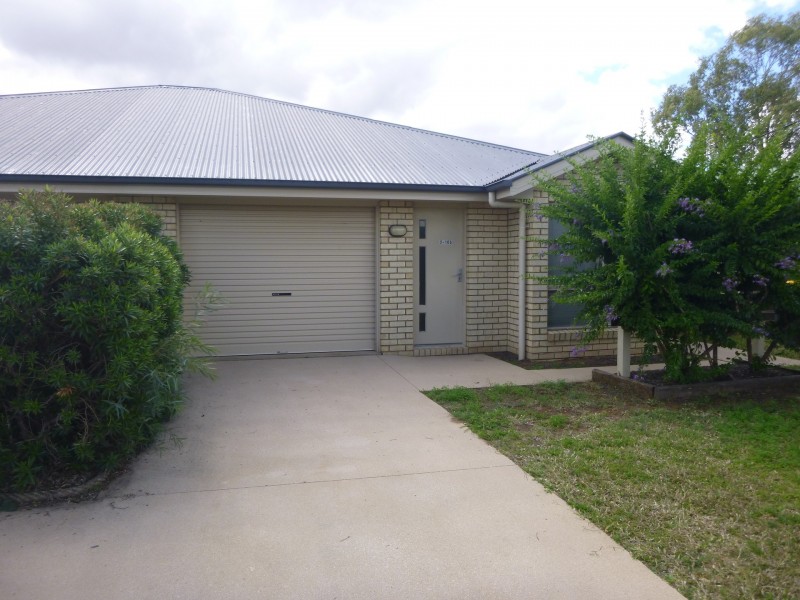 2/105 Zeller Street, Chinchilla QLD 4413