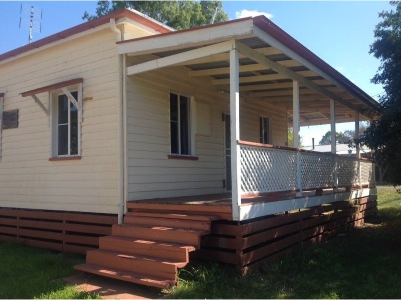 36 Davis Street, Chinchilla QLD 4413