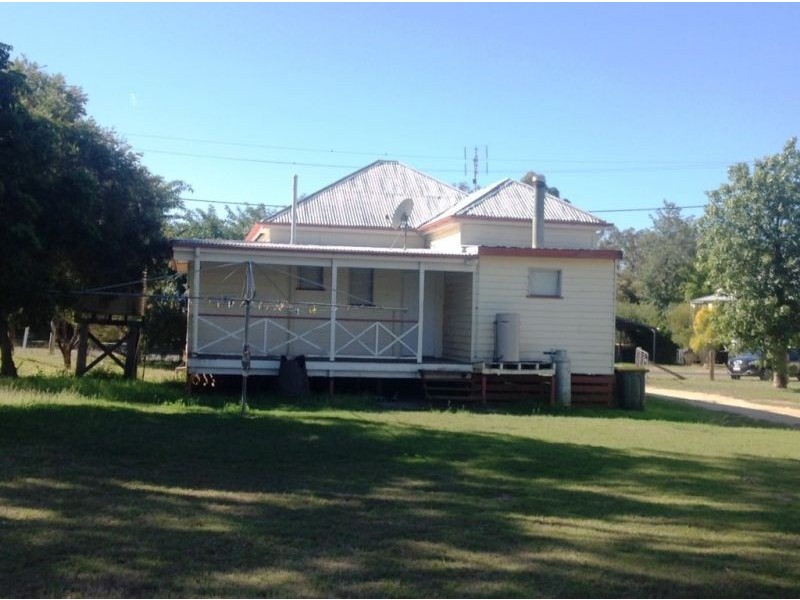 36 Davis Street, Chinchilla QLD 4413