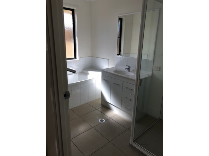 8 Mckenzie Street, Chinchilla QLD 4413