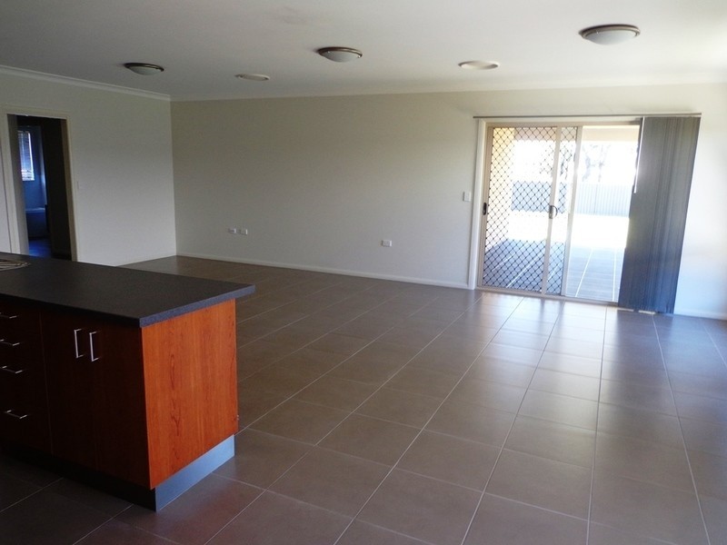 63 Sommerfeld Cr, Chinchilla QLD 4413