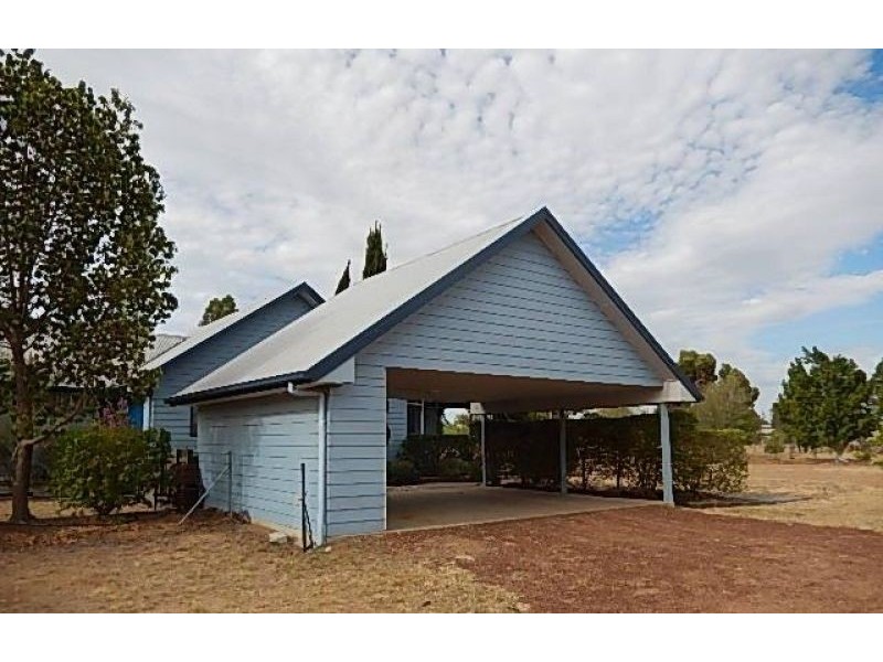 255 Windmill Road, Chinchilla QLD 4413