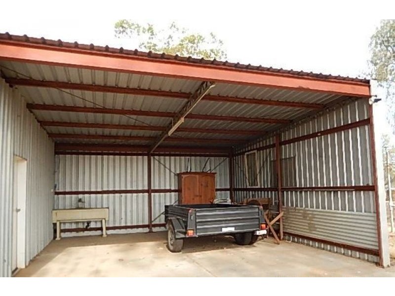 255 Windmill Road, Chinchilla QLD 4413