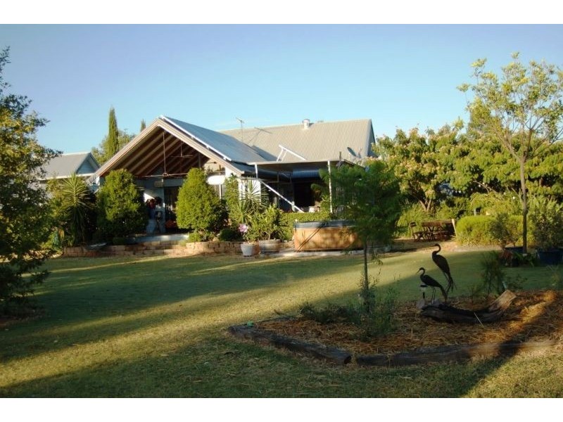 255 Windmill Road, Chinchilla QLD 4413