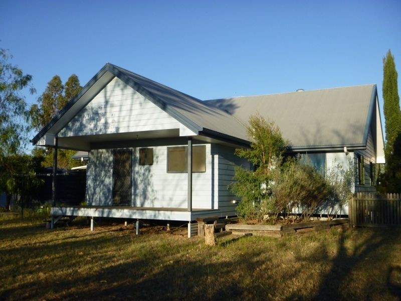 255 Windmill Road, Chinchilla QLD 4413