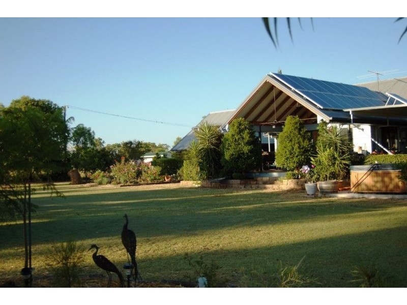 255 Windmill Road, Chinchilla QLD 4413