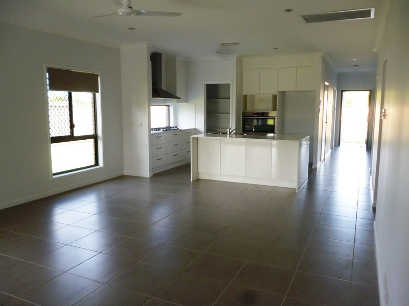 16 Parker Place, Chinchilla QLD 4413