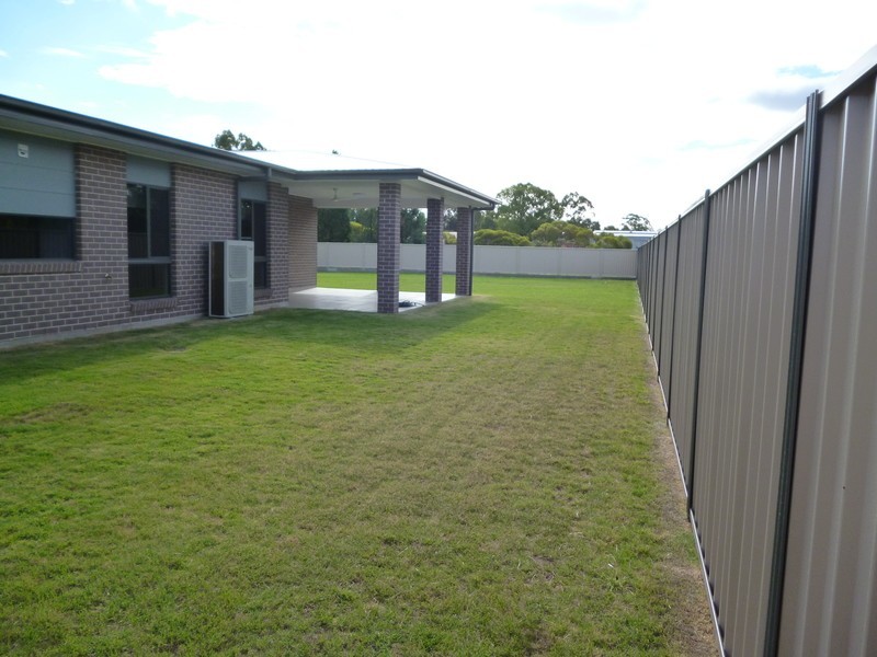 16 Parker Place, Chinchilla QLD 4413