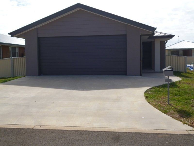 61 Cello Court, Chinchilla QLD 4413