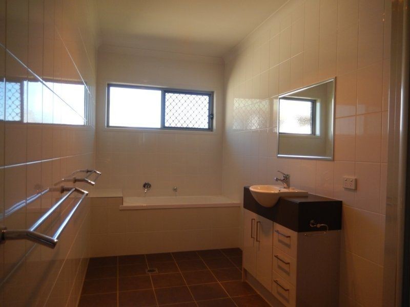 5 Freeman Close, Chinchilla QLD 4413
