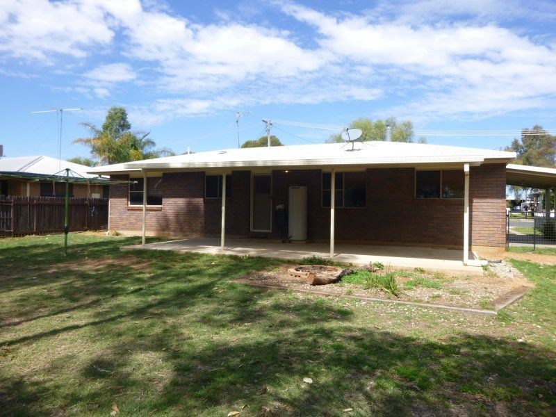 8 Stevenson Street, Chinchilla QLD 4413