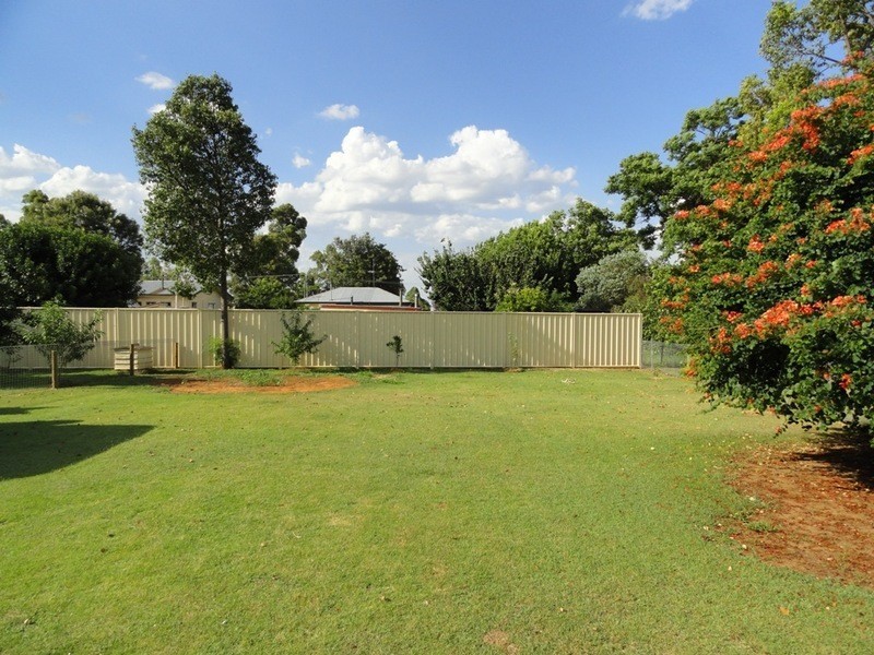 11 Nevell, Chinchilla QLD 4413