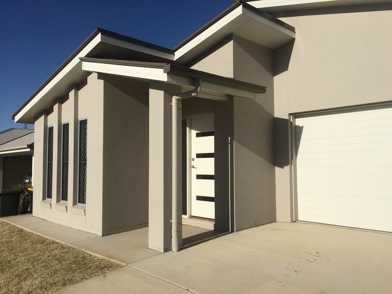 27 Ellem Dr, Chinchilla QLD 4413