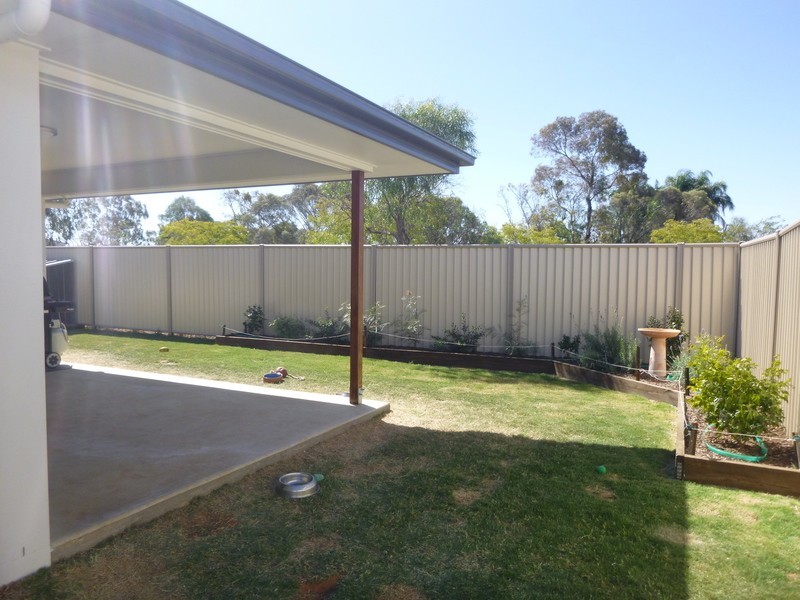 10 Bridgeman Parade, Chinchilla QLD 4413