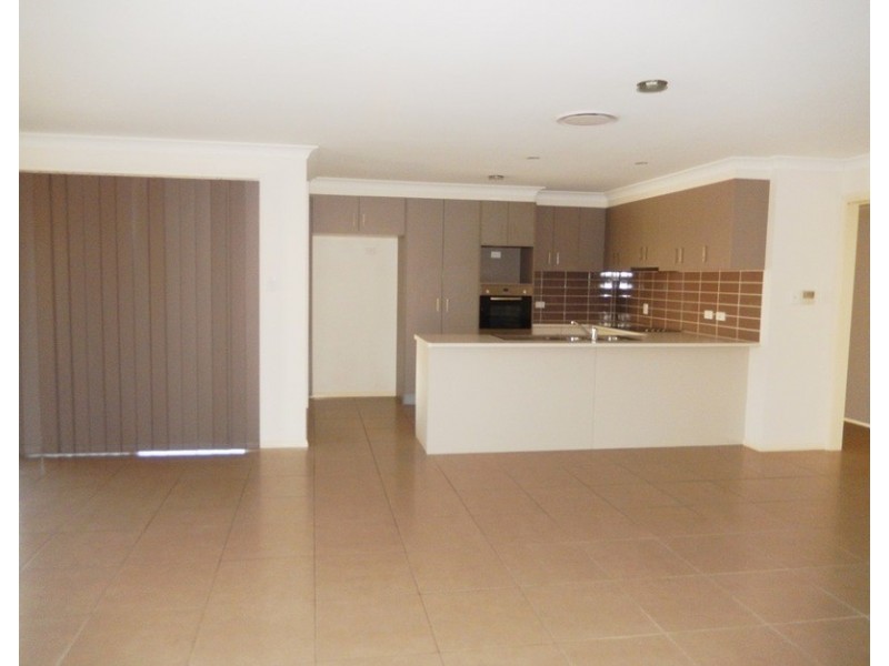 44 Sommerfeld Crescent, Chinchilla QLD 4413