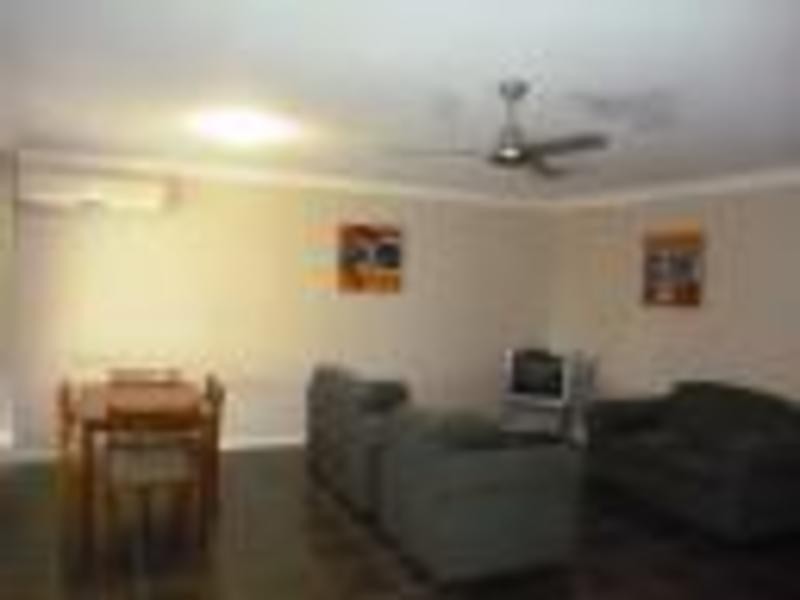 2/101 Zeller Street, Chinchilla QLD 4413