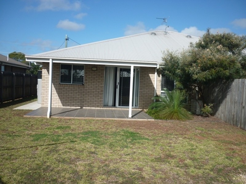 2/101 Zeller Street, Chinchilla QLD 4413