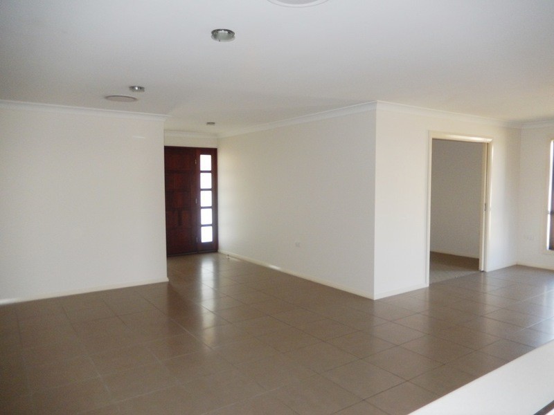 44 Sommerfeld Crescent, Chinchilla QLD 4413