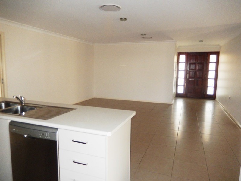 44 Sommerfeld Crescent, Chinchilla QLD 4413