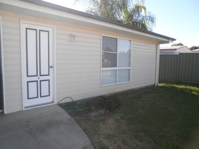 4/13 Wood Street, Chinchilla QLD 4413