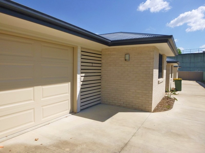 2/66 Middle Street, Chinchilla QLD 4413