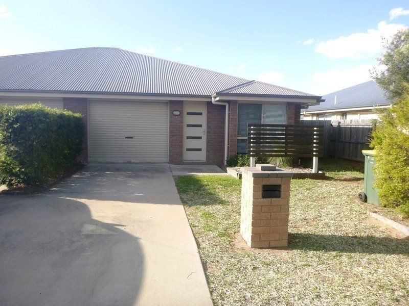 2/103 Zeller Street, Chinchilla QLD 4413