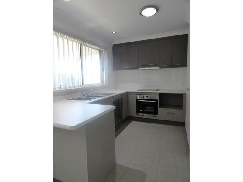 3/104-106 Windmill Road, Chinchilla QLD 4413