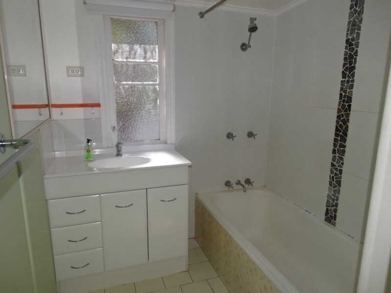 28 Barber Street, Chinchilla QLD 4413