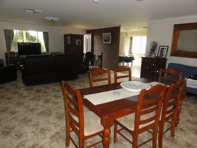 126 Windmill Road, Chinchilla QLD 4413