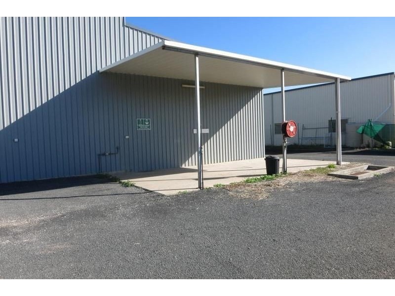 33 Emmerson Street, Chinchilla QLD 4413