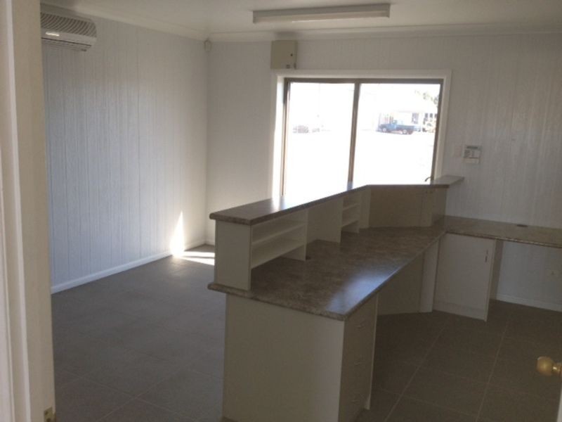 33 Emmerson Street, Chinchilla QLD 4413