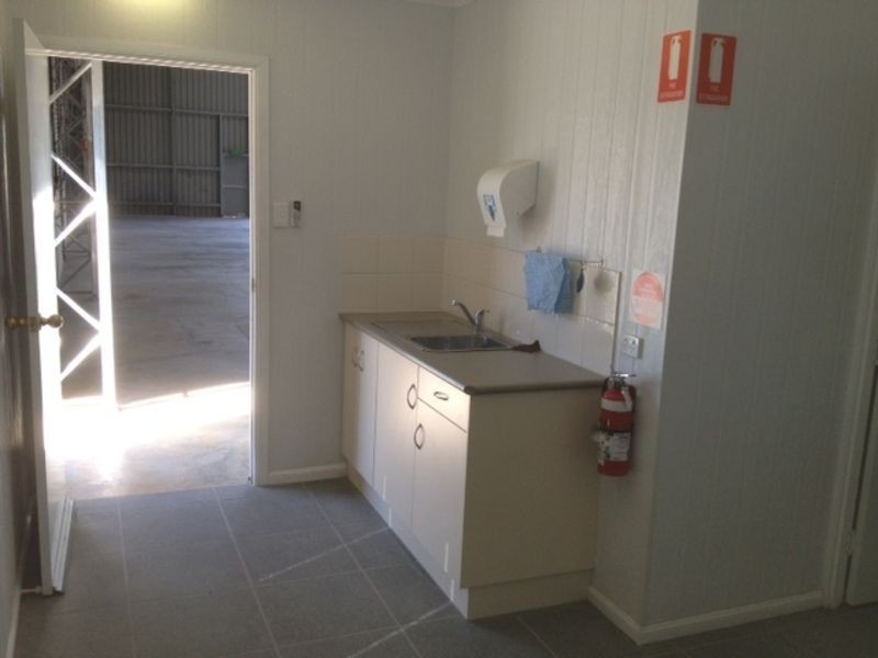 33 Emmerson Street, Chinchilla QLD 4413