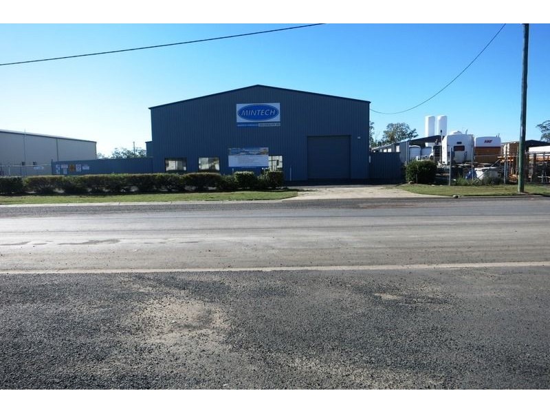 33 Emmerson Street, Chinchilla QLD 4413