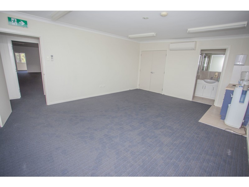 25 Bell Street, Chinchilla QLD 4413